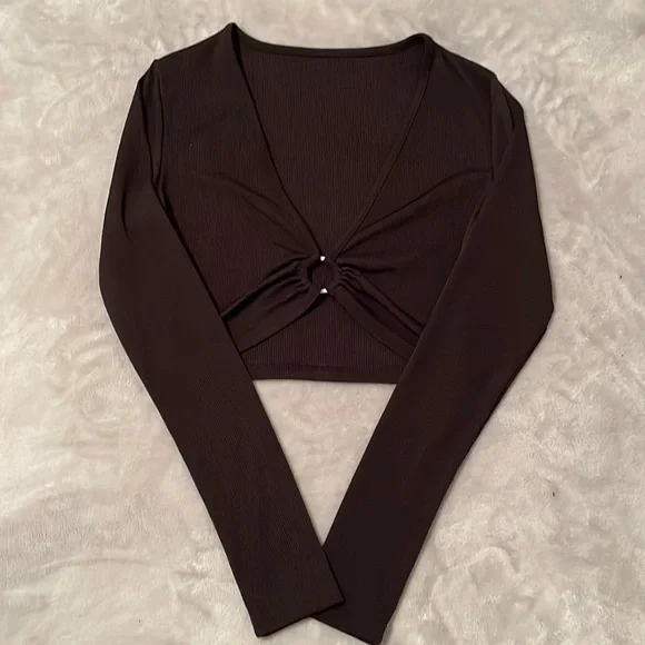 Ribbed O-Ring Plunging Crop Top